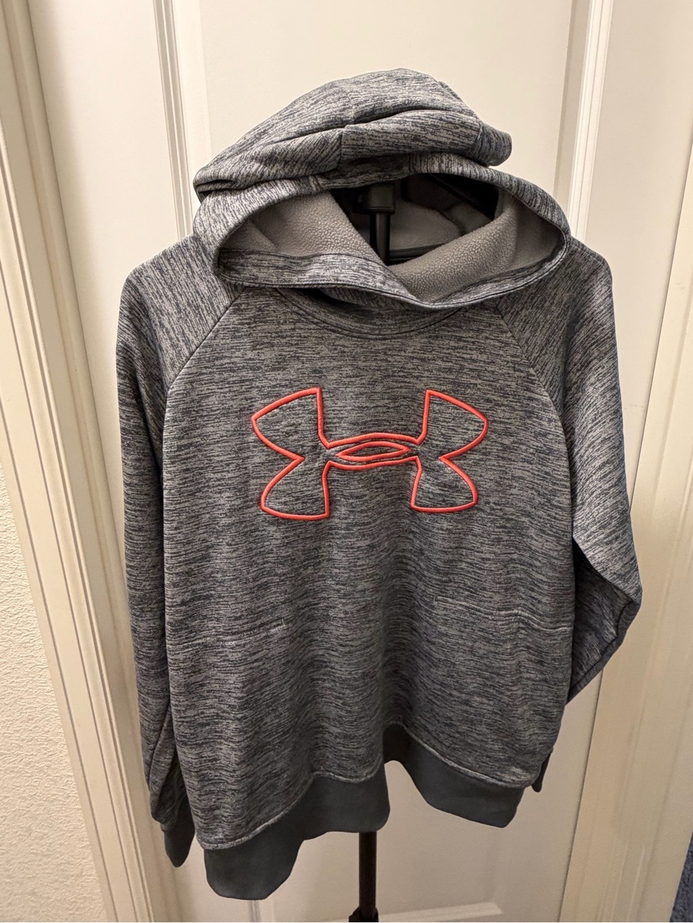 NWOT YOUTH LG Loose Fit Under Armor Hoodie